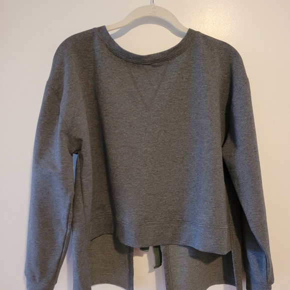 WALTER BAKER Grey Cropped Sweatshirt (open back with ties/great for layering) - Picture 11 of 11